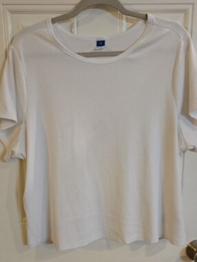 Old Navy White Ribbed Tee
